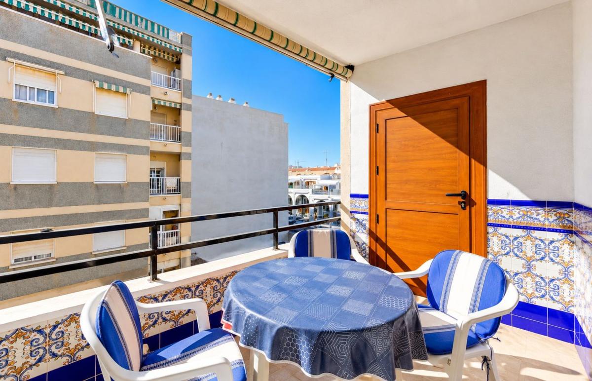 Продажа квартиры на Piso en Gases Los, 24, Avenida Habaneras - Curva de Palangre, Torrevieja, Торревьеха
photo 5