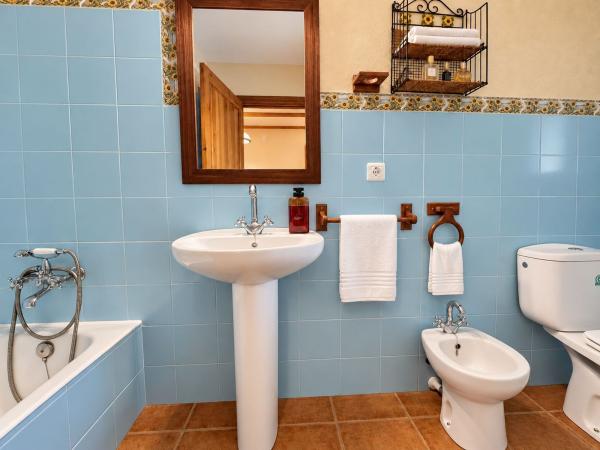 Independent chalet for sale in Casa o chalet en Vall de Gallinera, Gallinera Valley
 photo 4
