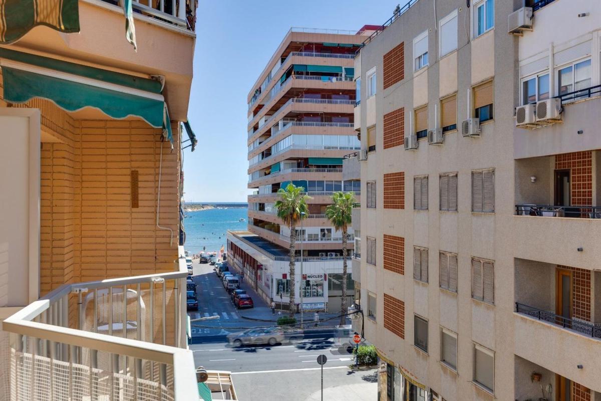 Venta de piso en Piso en El Acequión, Torrevieja, Torrevieja
photo 2