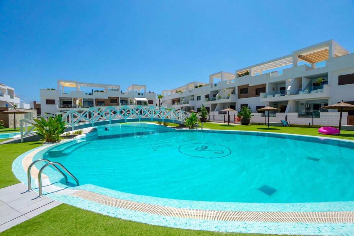 Продажа пентхауса на Ático en Calle Benissa s/n, Playa Flamenca, Orihuela, Ориуэла photo 1