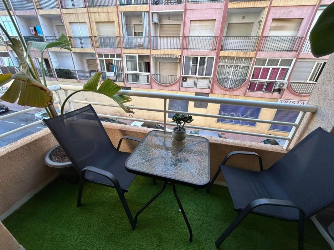 Продажа квартиры на Piso en Calle la Sal, 29, Avenida Habaneras - Curva de Palangre, Torrevieja, Торревьеха
photo 2