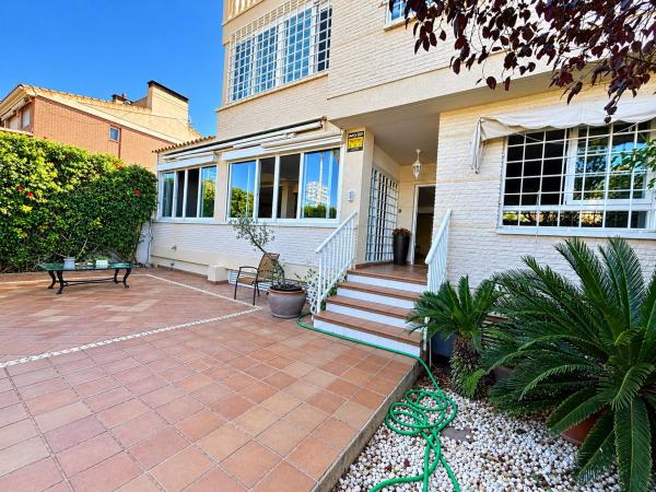 Chalet adosado en Avenida de la Costa Blanca, Cabo de las Huertas, Alicante / Alacant photo 1