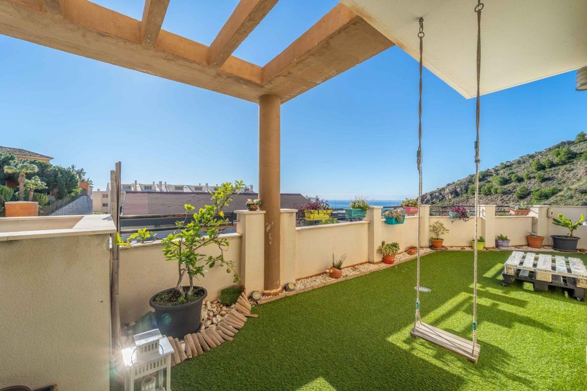 Продажа квартиры на Piso en Avenida Retamar, Los Nadales - Tio Charles, Benalmádena, Бенальмадена
photo 1