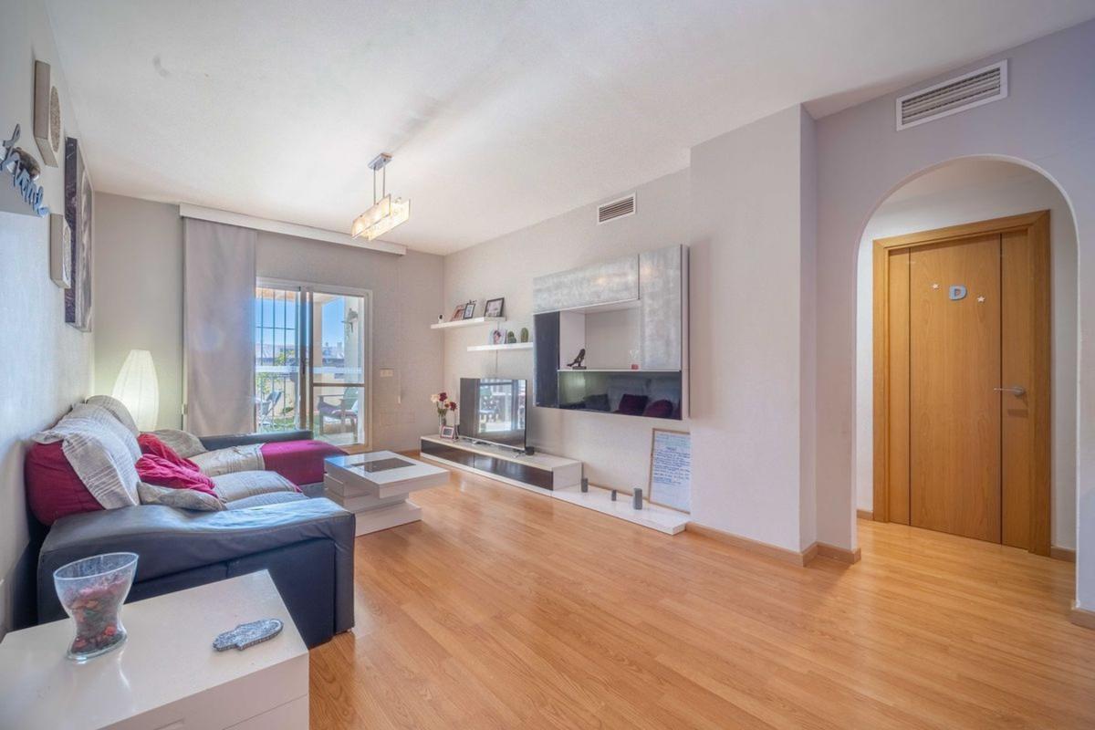 Продажа квартиры на Piso en Avenida Retamar, Los Nadales - Tio Charles, Benalmádena, Бенальмадена
photo 5