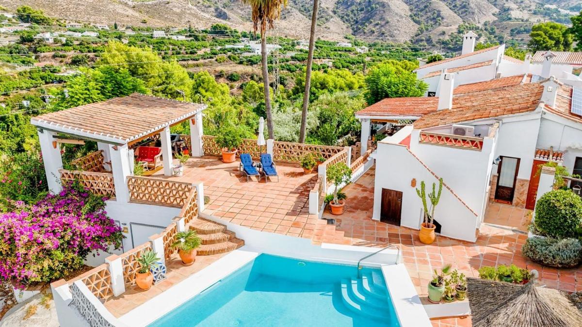 Propiedades en venta y alquiler en España photo 2
