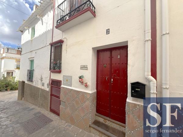 Chalet adosado en Competa photo 1