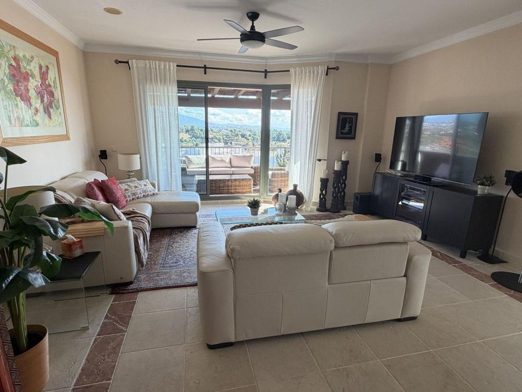 Продажа квартиры на Piso en Calle Pico Alcazaba, La Alquería, Benahavís, Бенахавис
photo 3