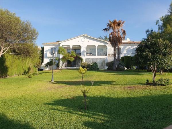 Venta de piso en Piso en Calle del Tomillo, Paraiso-Barronal, Estepona, Estepona
photo 1