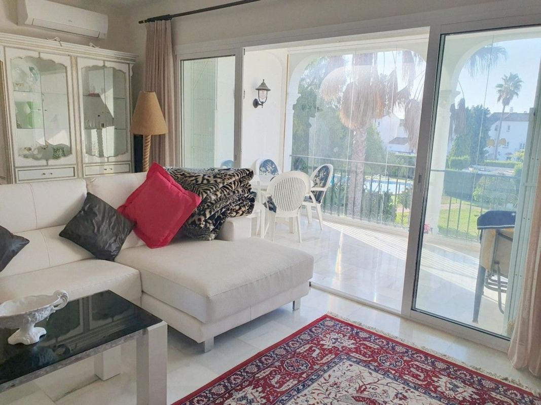 Venta de piso en Piso en Calle del Tomillo, Paraiso-Barronal, Estepona, Estepona
photo 5