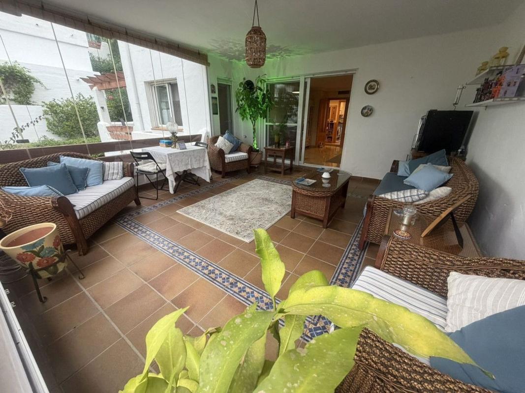 Venta de piso en Piso en Calle Lima, La Concha-Resina Golf, Estepona, Estepona
photo 3
