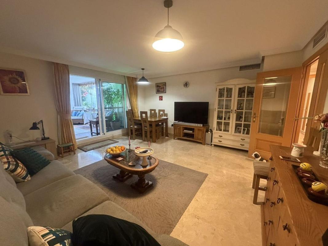 Venta de piso en Piso en Calle Lima, La Concha-Resina Golf, Estepona, Estepona
photo 4