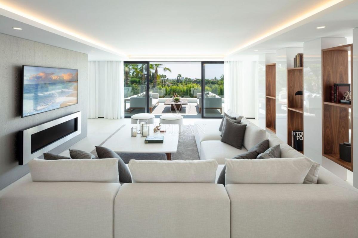 Properties for sale and rent in Spain photo 2