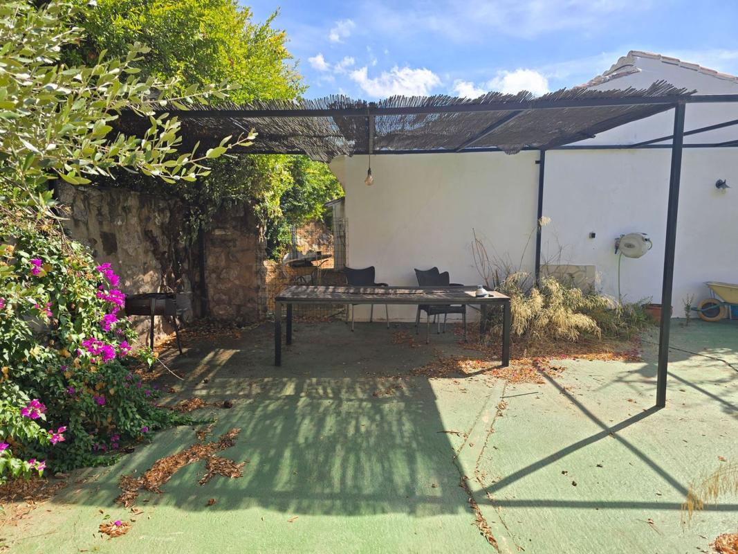 Properties for sale and rent in Spain photo 3