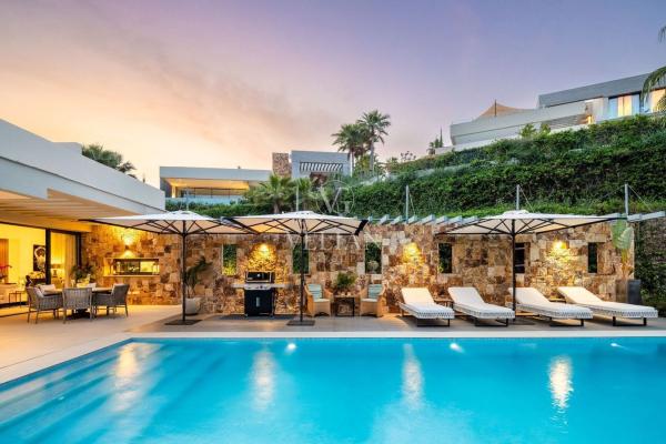 Casa o chalet independiente en Calle Pléyades, Los Naranjos, Marbella photo 2