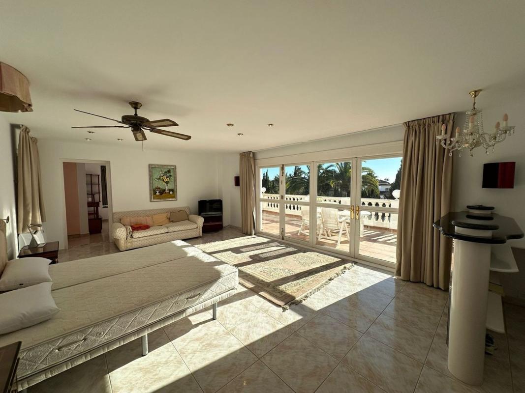 Properties for sale and rent in Spain photo 3