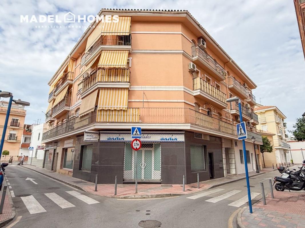 Venta de piso en Piso en Calle Almáchar, Centro Ciudad, Fuengirola, Fuengirola
photo 2