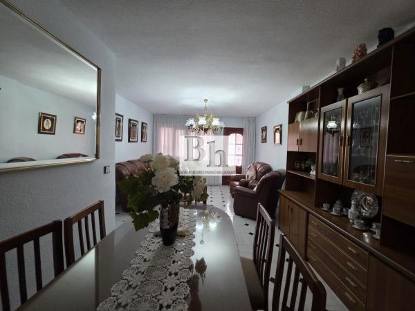 Продажа квартиры на Piso en Los Guindos - Parque Mediterráneo - Santa Paula, Málaga, Малага
thumbnail 3