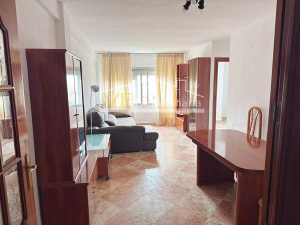 Продажа квартиры на Piso en Calle Corregidor Nicolás Isidro, Portada Alta-La Barriguilla, Málaga, Малага
thumbnail 3