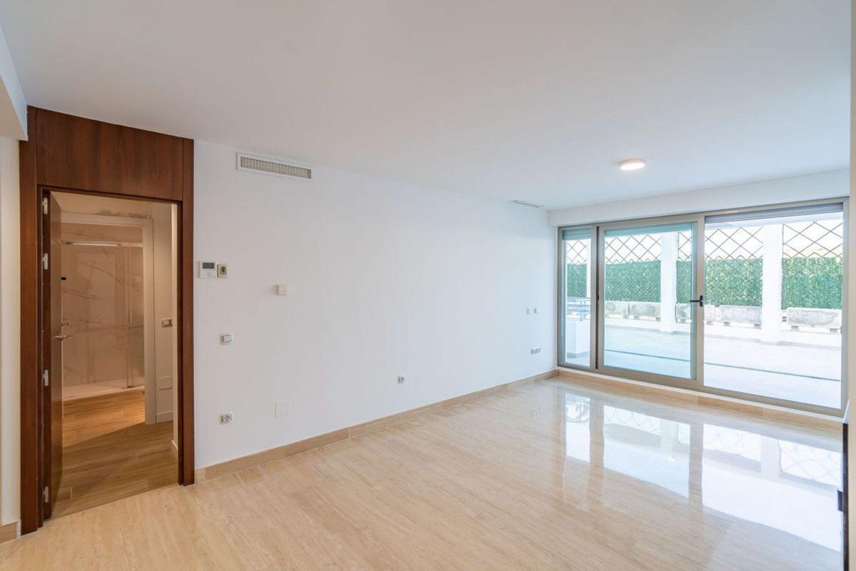 Venta de piso en Piso en Calle Valle De Somiedo, La Cala Golf - Lagar Martell, Mijas, Mijas
 photo 4