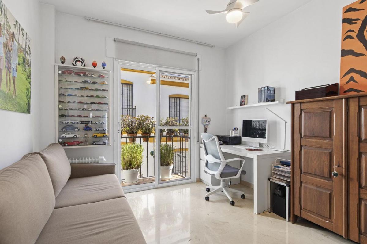 Продажа квартиры на Piso en Urbanización Cortijo de Nagüeles, Sierra Blanca, Marbella, Марбелла
photo 2