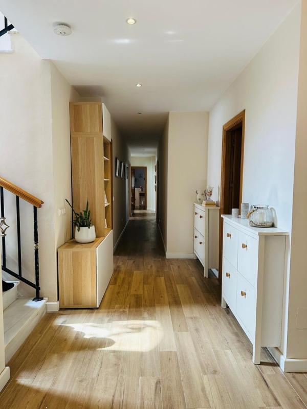 Properties for sale and rent in Spain photo 5