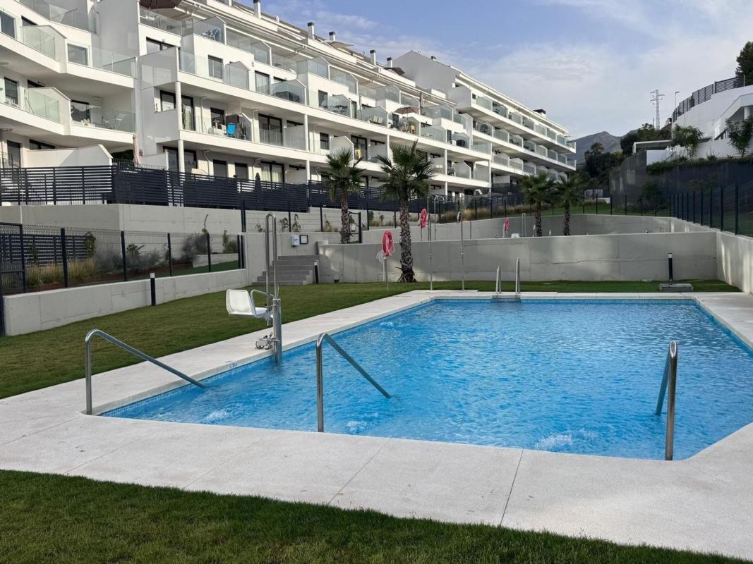 Продажа квартиры на Piso en Torreblanca del Sol, Fuengirola, Фуэнхирола
photo 1