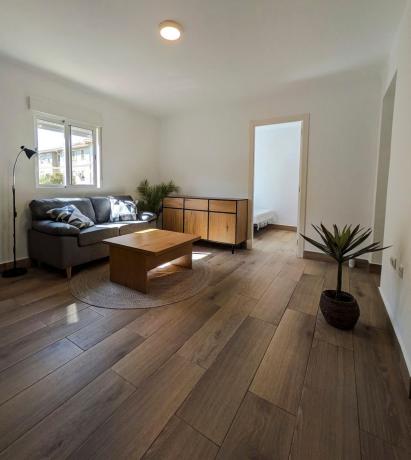 Продажа квартиры на Piso en Calle Carceleras, Cruz del Humilladero - Los Tilos, Málaga, Малага
photo 1