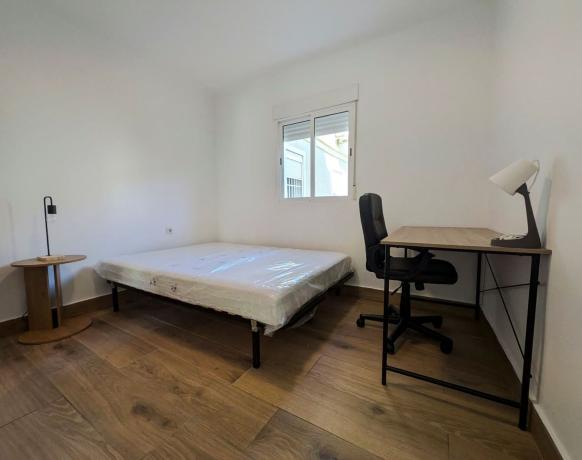 Продажа квартиры на Piso en Calle Carceleras, Cruz del Humilladero - Los Tilos, Málaga, Малага
thumbnail 3