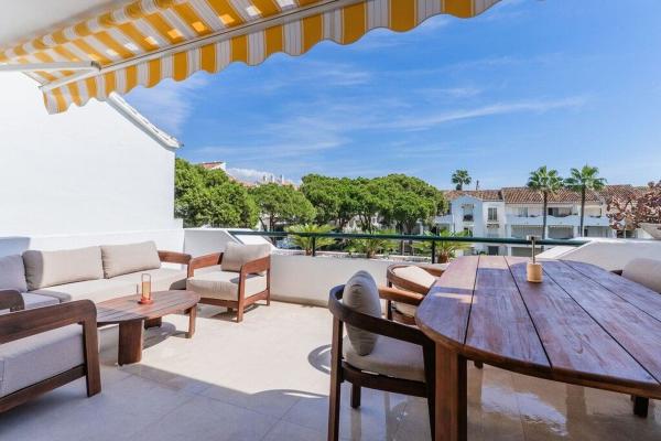 Аттик на продажу в Ático en Atalaya-Isdabe, Estepona, Эстепона photo 1