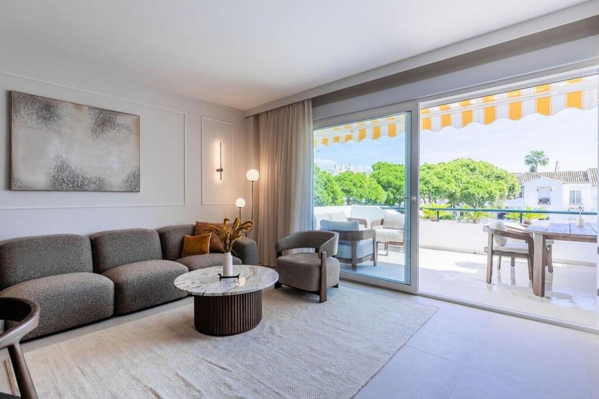 Продажа пентхауса на  Ático en Atalaya-Isdabe, Estepona, Эстепона photo 5