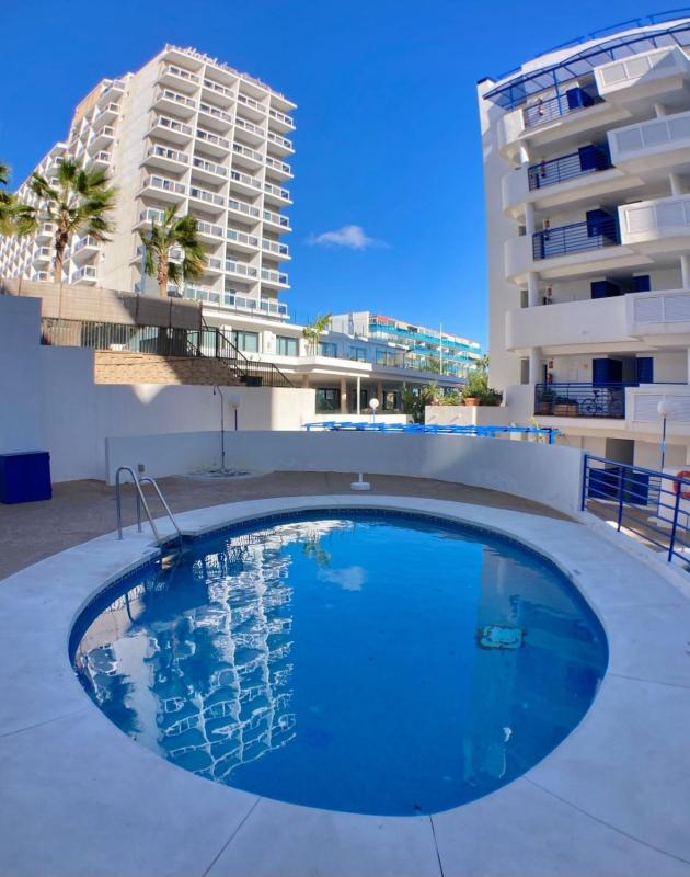 Продажа квартиры на Piso en Salinas, 2, Cortijo Torrequebrada, Benalmádena, Бенальмадена
photo 1