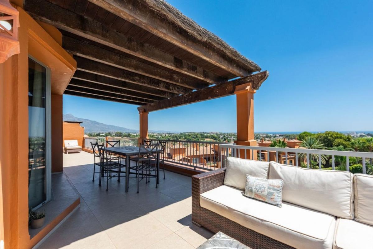 Продажа дуплекса на Dúplex en Calle Pico Alcazaba, 21, Benatalaya, Estepona, Эстепона photo 4