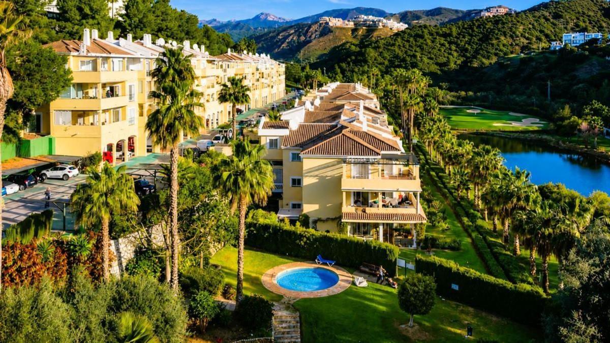 Продажа квартиры на Piso en Calle Ponce de León, 7, La Quinta, Benahavís, Бенахавис
photo 2