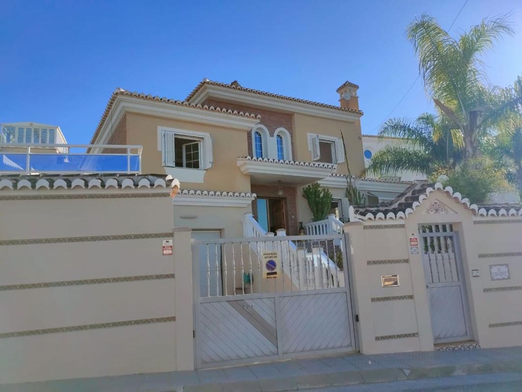 Properties for sale and rent in Spain photo 1