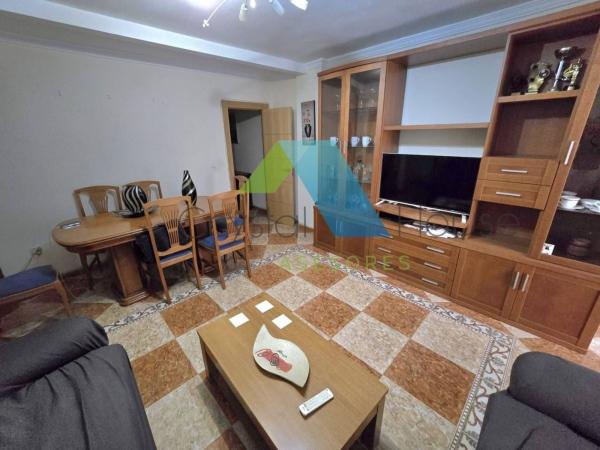 Продажа квартиры на Piso en Los Guindos - Parque Mediterráneo - Santa Paula, Málaga, Малага
thumbnail 3