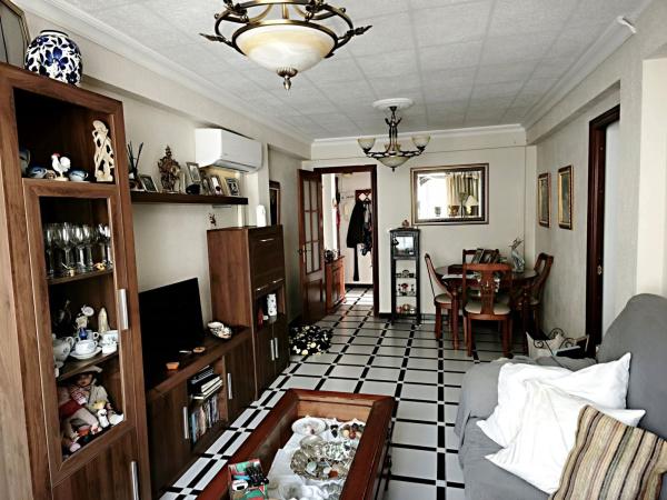 Продажа квартиры на Piso en Sanson Carrasco, Cortijo Bazán - Los Casinis - Los Cipreses, Málaga, Малага
photo 1