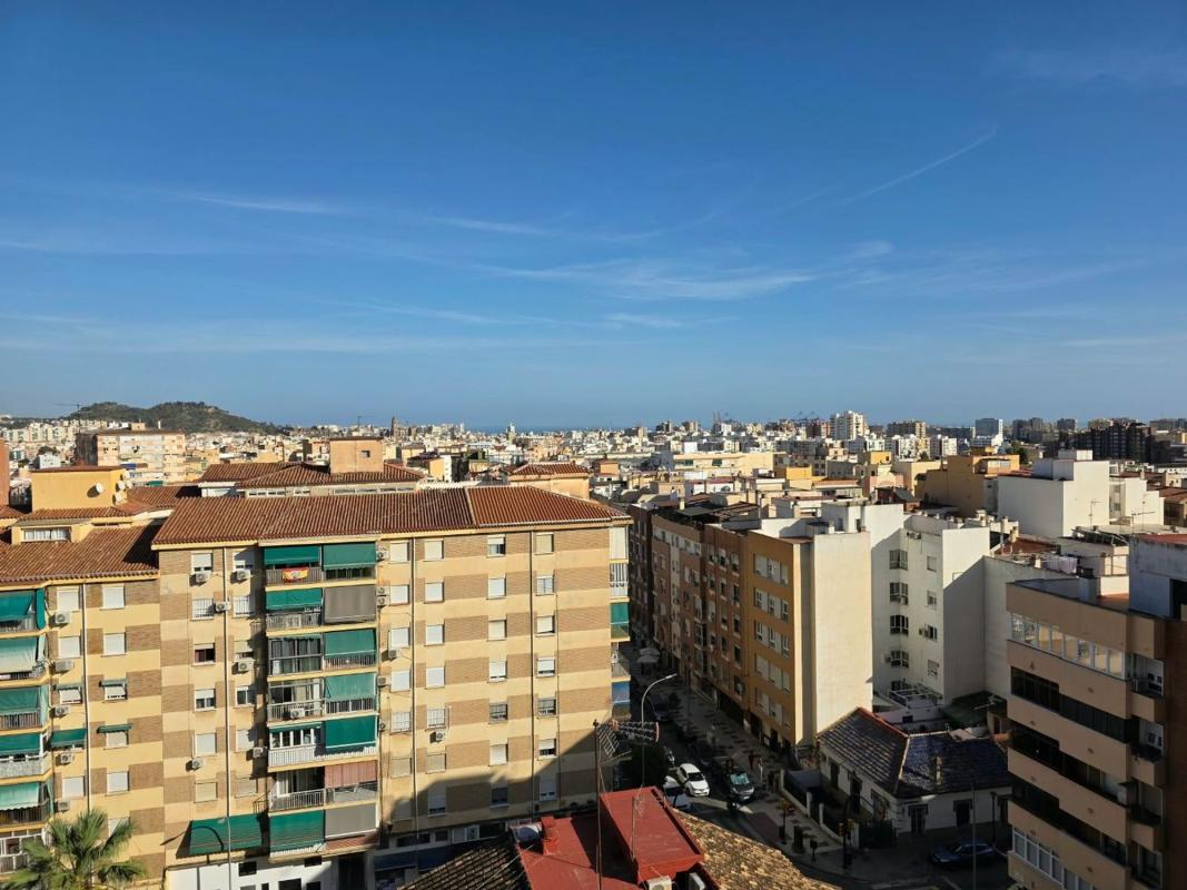 Продажа квартиры на Piso en Camino de Suárez, Victoria Eugenia, Málaga, Малага
photo 1