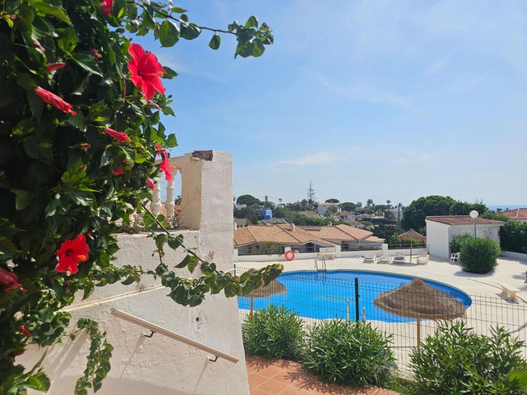 Продажа квартиры на Piso en Calaburra - Chaparral, Mijas, Михас
photo 1
