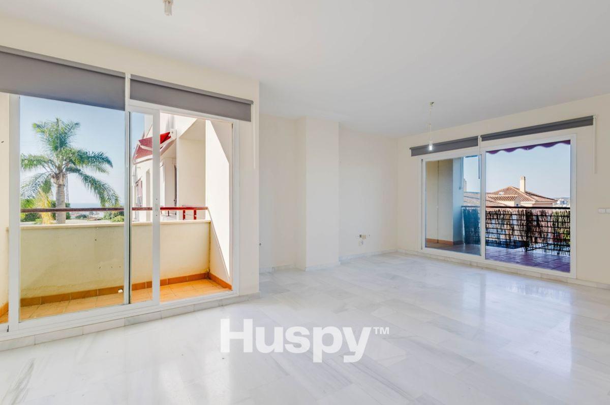 Продажа квартиры на Piso en Avenida Palmeras de Baviera, Caleta de Velez, Vélez-Malaga, Велес-Малага
photo 1