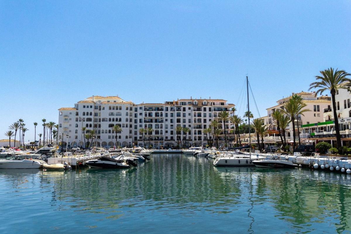 Продажа квартиры на Piso en Calle 02c Nva Andaluc, Rodeo Alto-Guadaiza-La Campana, Marbella, Марбелла
photo 1