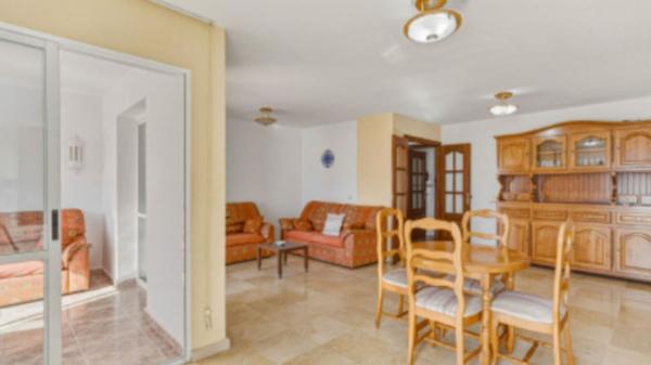 Продажа квартиры на Piso en Paseo del Perú, Green Hills - Las Cumbres de Elviria, Marbella, Марбелла
thumbnail 3