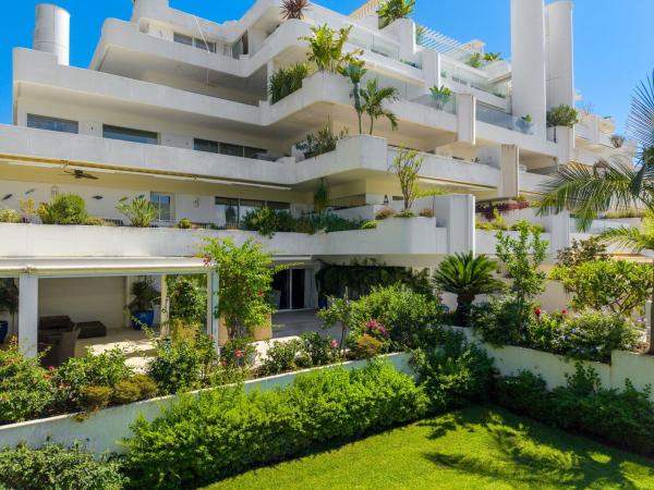 Продажа квартиры на Piso en Lomas de Marbella Club, Marbella, Марбелла
 photo 4