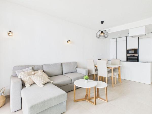 Продажа квартиры на Piso en Calle Sierra de Cazorla, Las Gaviotas, Fuengirola, Фуэнхирола
 photo 2