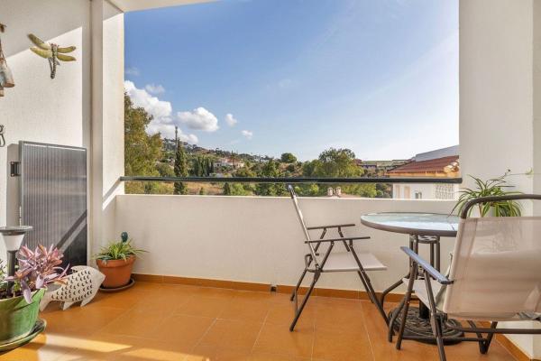 Sale of flat in Piso en Urbanizacion Carvajal, El Higuerón - Capellanía, Benalmádena, Benalmádena
 photo 2