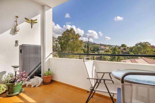 Sale of flat in Piso en Urbanizacion Carvajal, El Higuerón - Capellanía, Benalmádena, Benalmádena
 photo 3