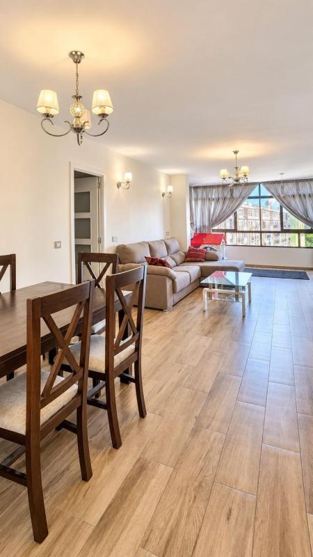 Venta de piso en Piso en Avenida de Sorolla, Ayuntamiento, Torremolinos, Torremolinos
photo 4