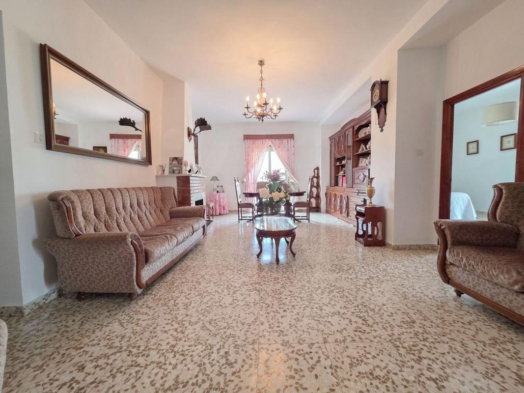 Sprzedaż niezależnego domku jednorodzinnego w Casa o chalet en Zona de la Vega, Antequera, Antequera photo 2