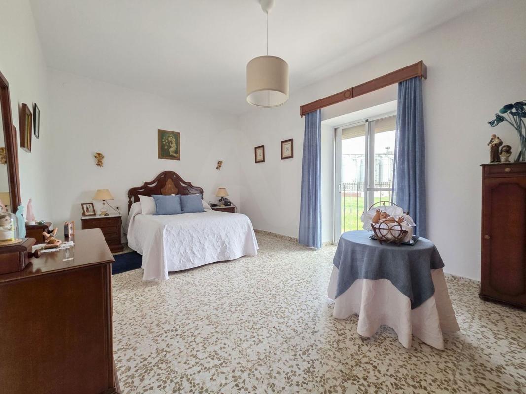 Sprzedaż niezależnego domku jednorodzinnego w Casa o chalet en Zona de la Vega, Antequera, Antequera photo 5