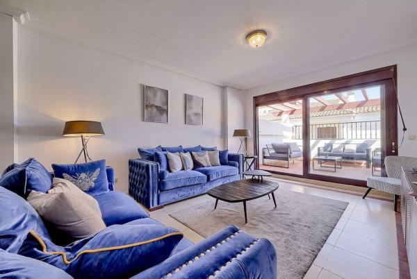 Продажа квартиры на Piso en Las Brisas, Marbella, Марбелла
 photo 1