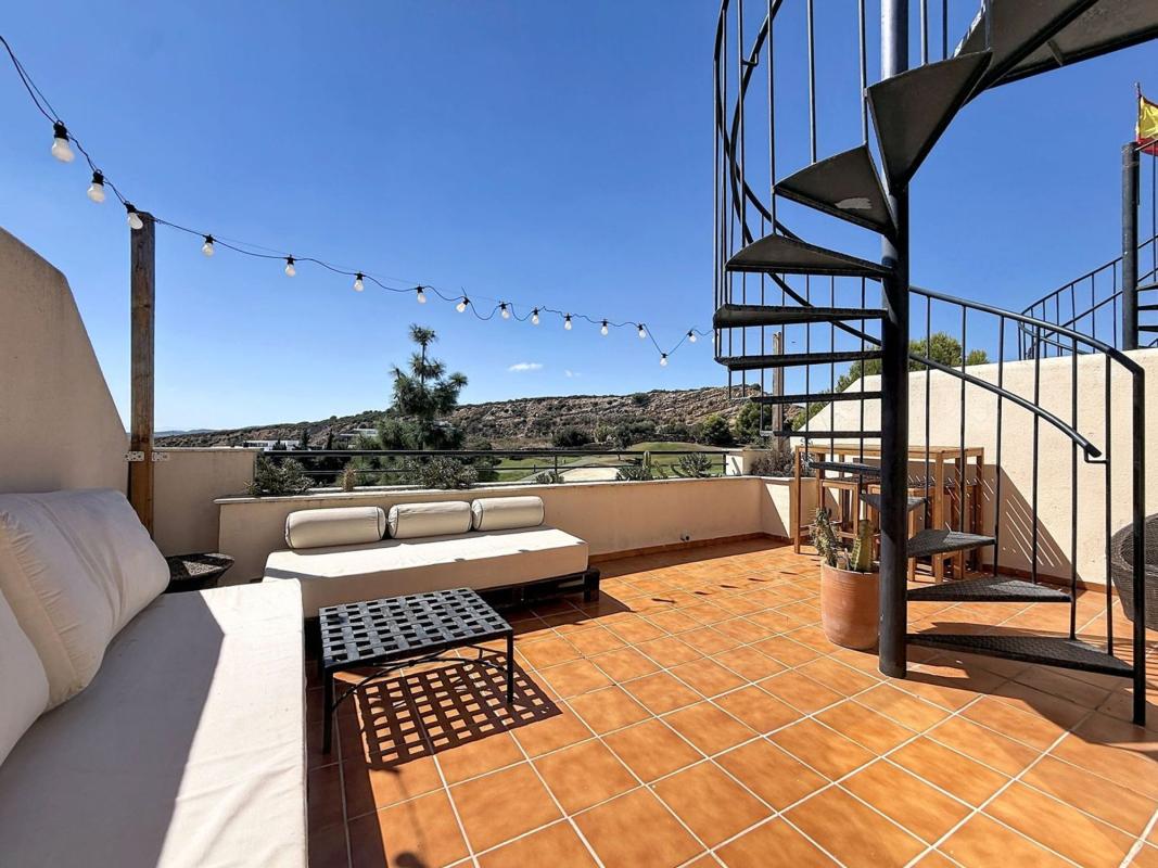 Продажа пентхауса на Ático en Hacienda De Casares, Casares, Casares, Касарес photo 2